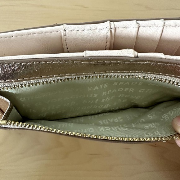 Kate Spade New York Cameron Street Stacy Bifold Rose Gold Metallic Wallet - Picture 9 of 9